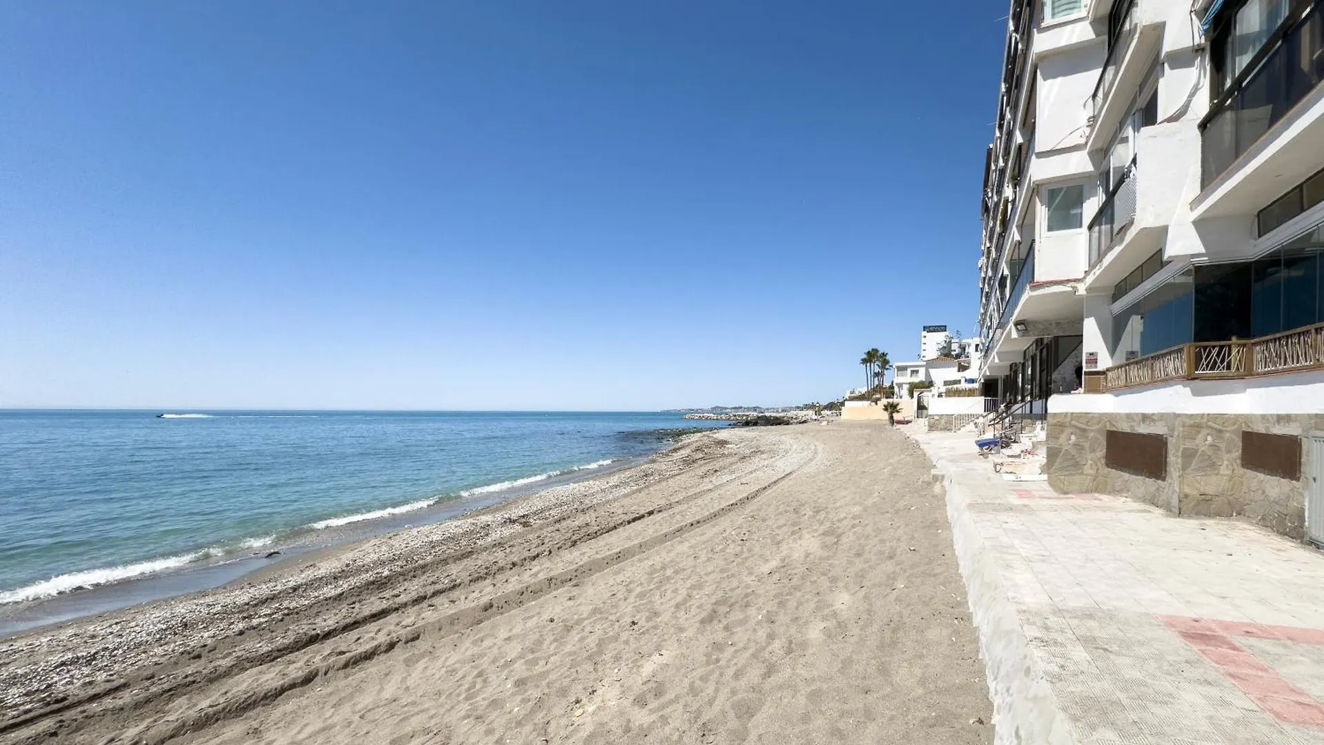 Seaside Paradise - Walk In, 5 Meters To The Ocean Benalmádena Apartamento