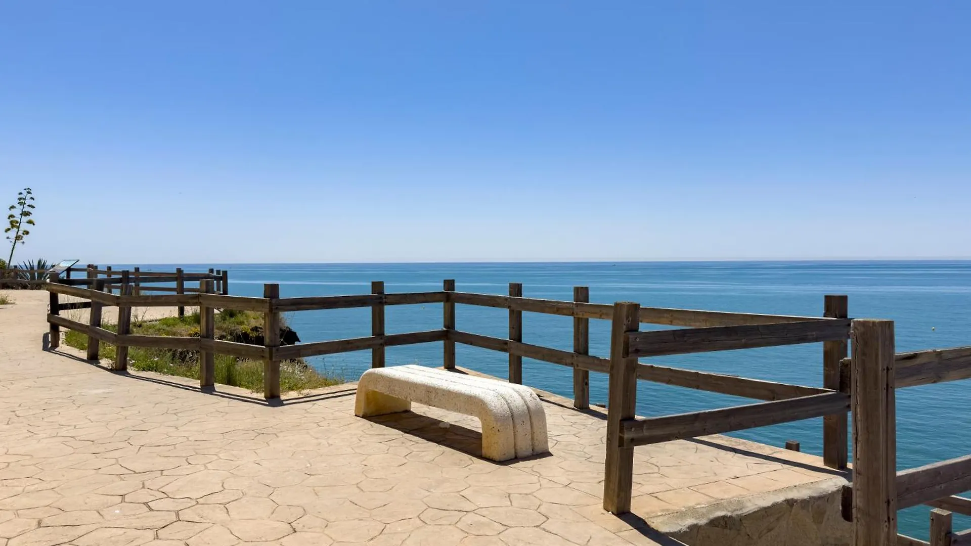 Seaside Paradise - Walk In, 5 Meters To The Ocean Benalmádena Apartamento