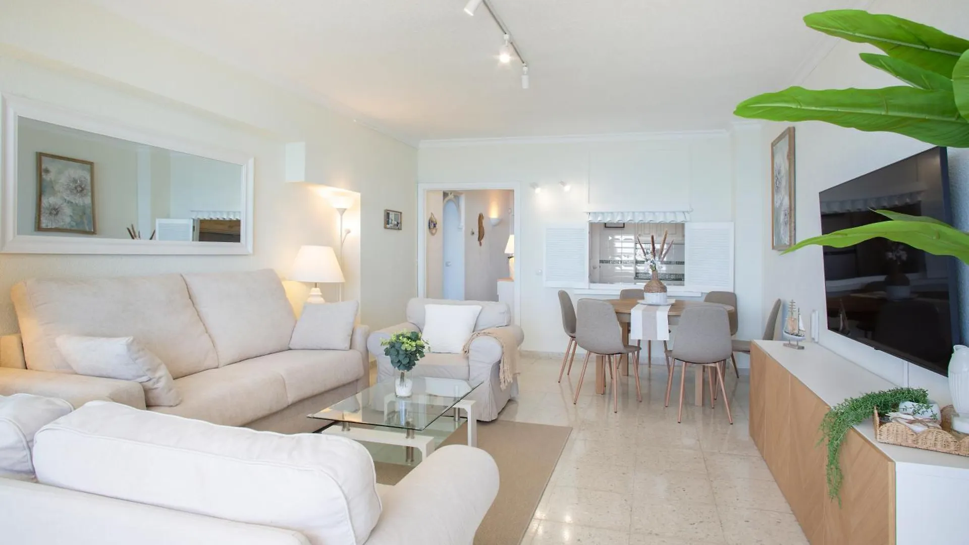 Seaside Paradise - Walk In, 5 Meters To The Ocean Benalmádena Espagne